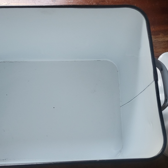 White Metal Bread Box - Picture 3 of 4